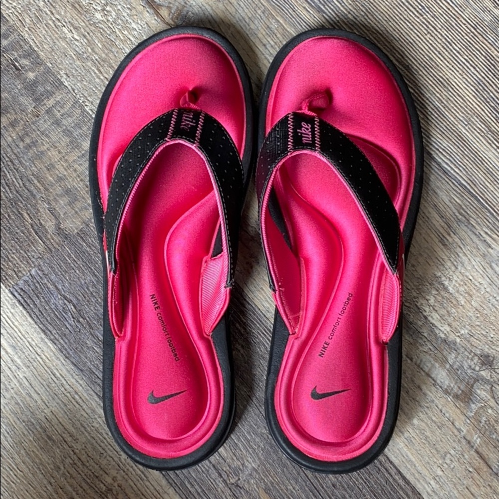 Women Nike flip flop